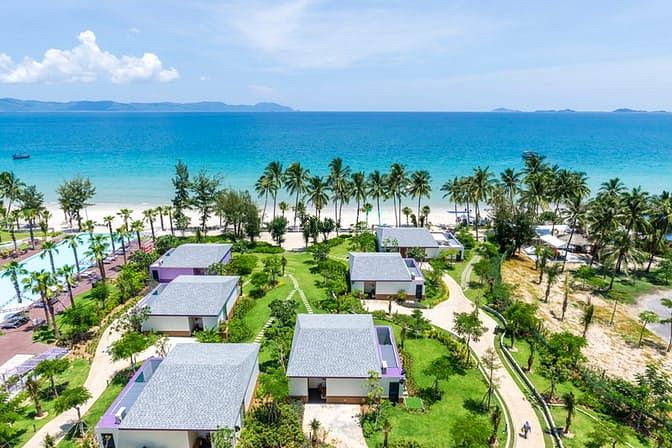 Vân Phong Bay