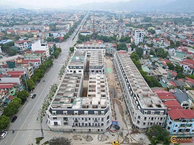 Hòa Bình Town
