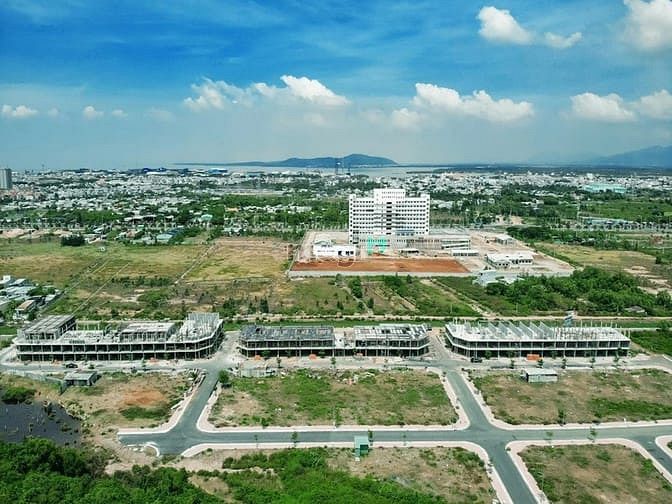 Khu nhà ở phía Tây đường 3/2