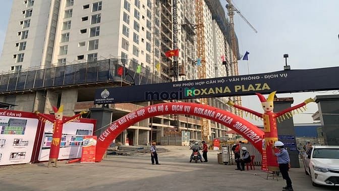 Roxana Plaza