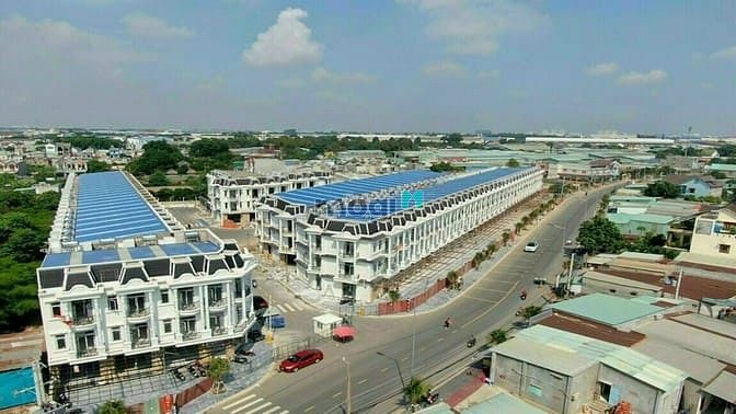 Royal Town Dĩ An