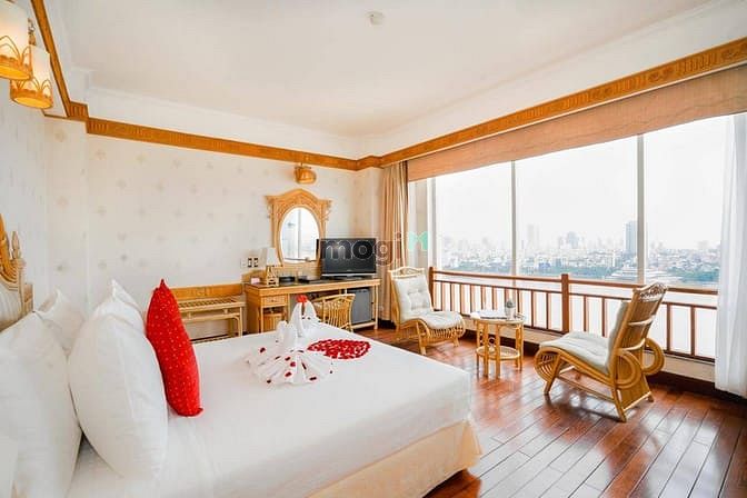 Green Plaza Hotel