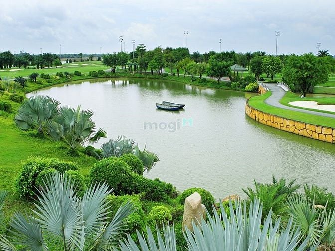Long Thành Center