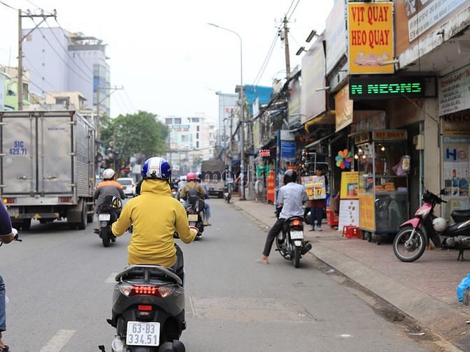 1.  Đường Nguyễn Kiệm, Phường 3, Quận Gò Vấp