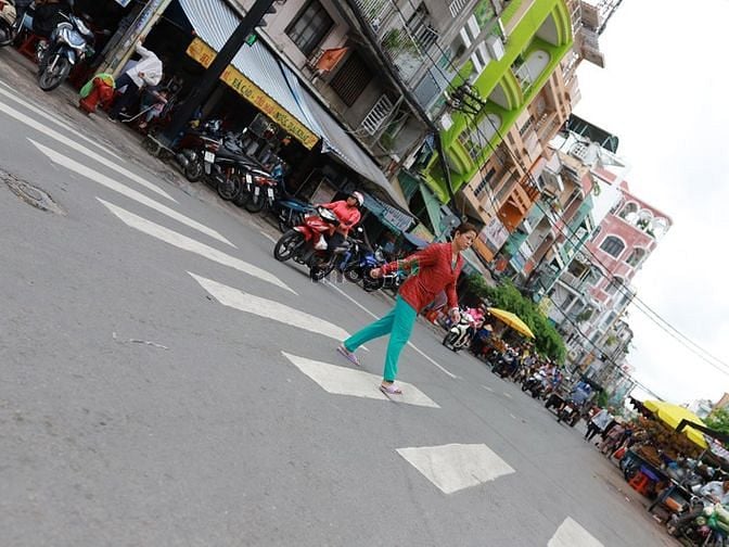 1.  Đường Nguyễn Chí Thanh, Phường 12, Quận 5