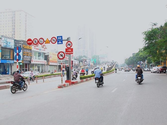 Đường Lê Văn Lương