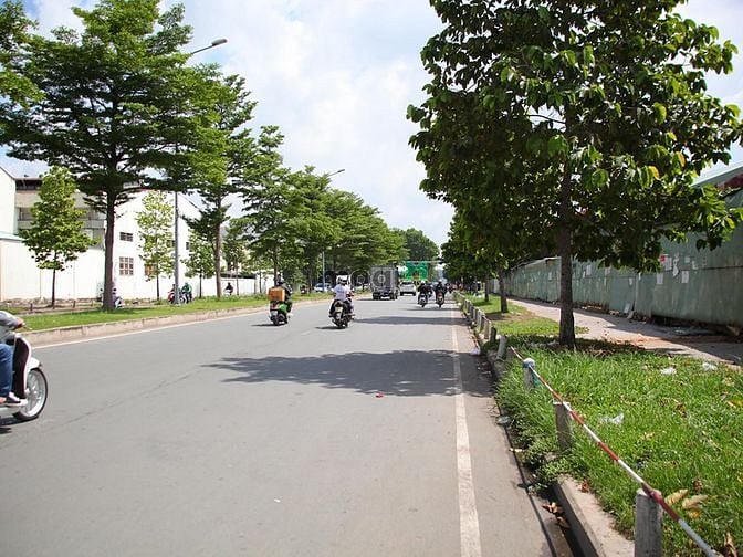 Đường D2, P Sơn Kỳ, buổi trưa