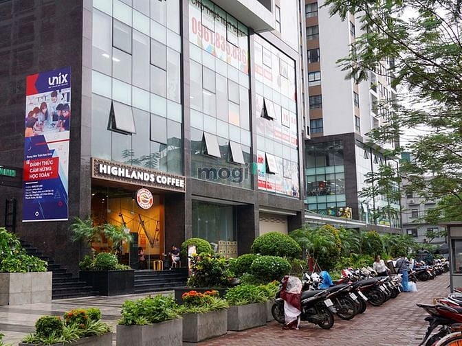 Khuôn viên tòa Five Star Garden, Phường Hạ Đình. Buổi sáng