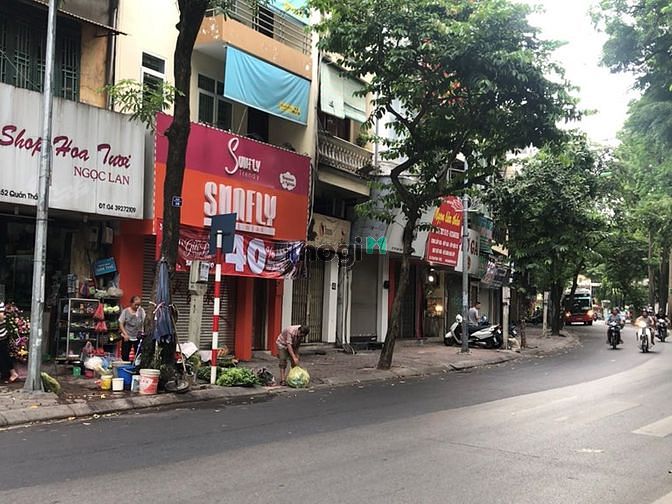 Góc đường Quán Thánh, phường Quán Thánh, buổi sáng
