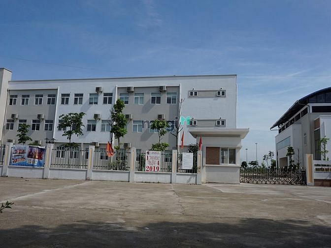 Trường THCS Nguyễn Quý Đức. Buổi sáng
