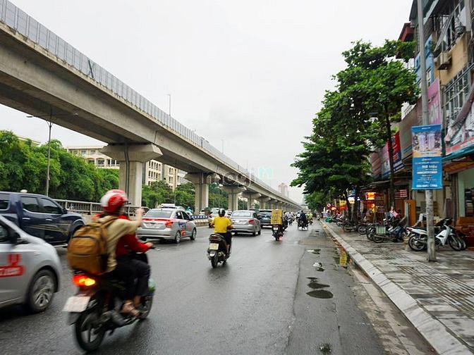 Đường Nguyễn Trãi. buổi sáng