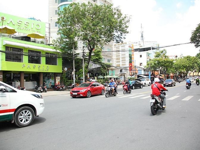 Đường Trần Hưng Đạo, Phường Cô Giang, Quận 1