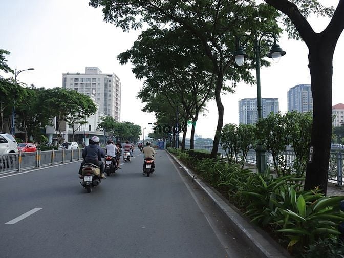 Đường Bến Vân Đồn, Phường 1, Quận 4