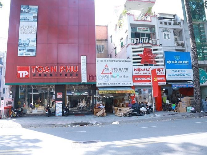 1. Đường Ngô Gia Tự, Phường 4, Quận 10.