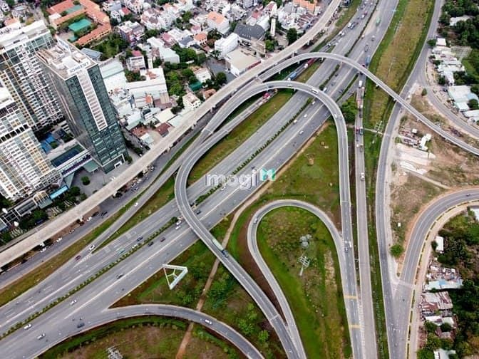 Đường Xa Lộ Hà Nội, Phường Phước Long A, TP.Thủ Đức