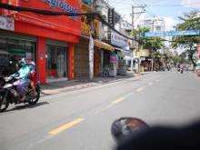 Góc đường Văn Cao, P Phú Thọ Hòa, buổi trưa