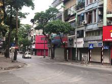 Ngã tư đường Quán Thánh, P. Quán Thánh, buổi sáng