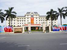 3. UBND quận Hoàng Mai. Phường Thịnh Liệt. Buổi sáng.