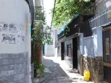 2. Đường Thích Quảng Đức, Phường 9, Quận Phú Nhuận.