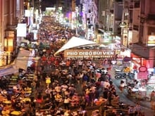 Phố đi bộ Bùi Viện